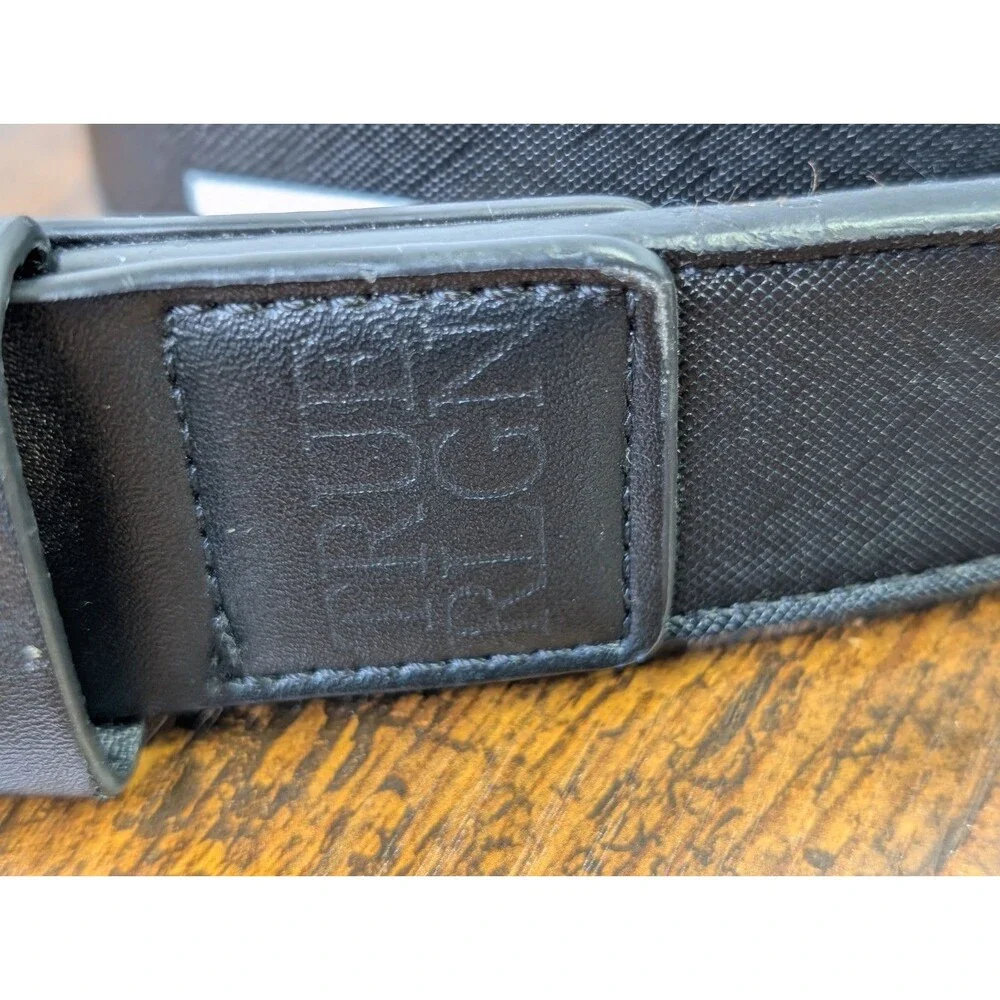 True Religion Men's Sage II Enamel Filled Horseshoe Belt Black/Gold, Size 40